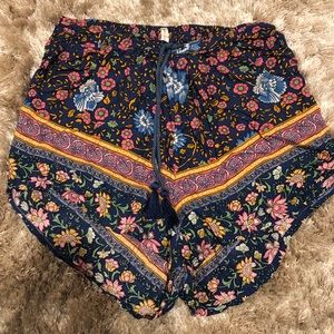 FREE PEOPLE LOOK ALIKE FABRIC SHORTS
